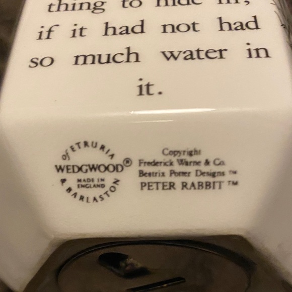 Peter Rabbit vintage Ceramic Coin Bank - White - Picture 7 of 7